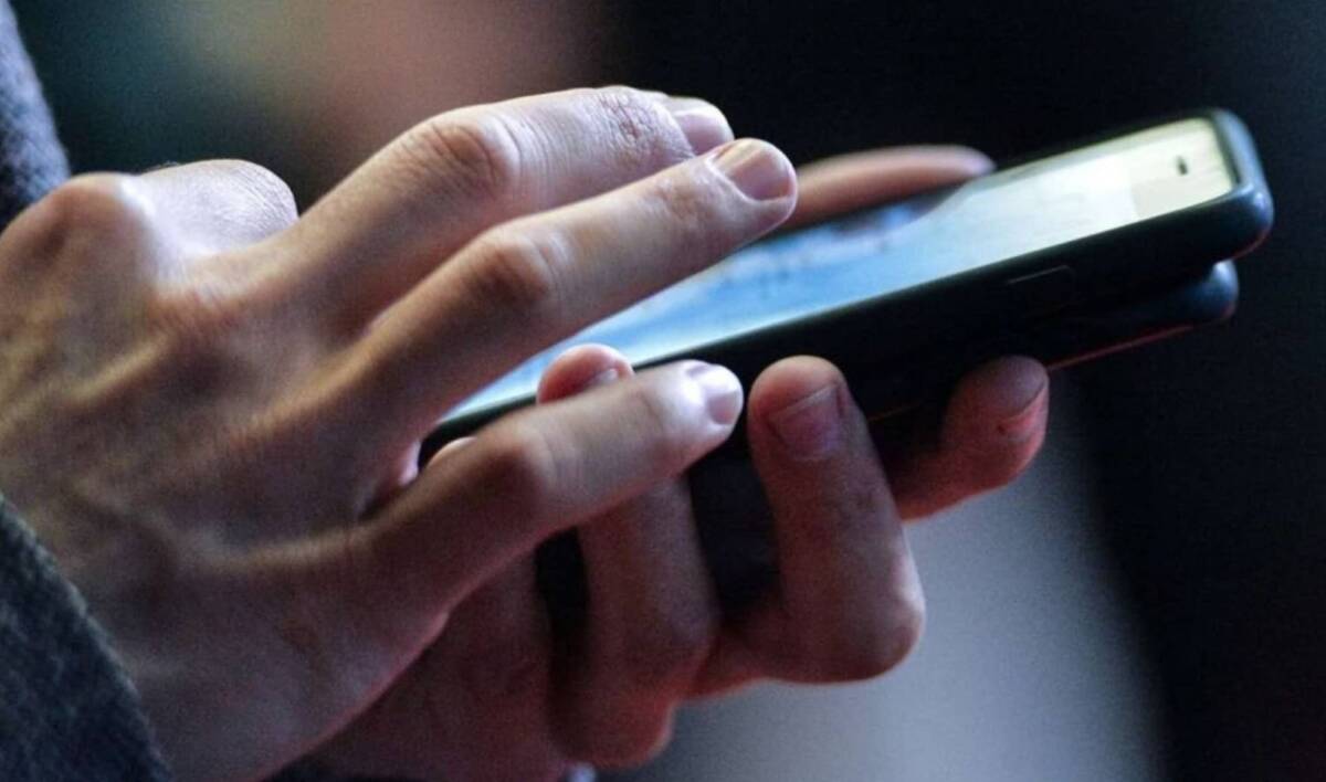 Фото до матеріалу: Як розпізнати, що ваш смартфон зламано: 3 головні ознаки та поради захисту