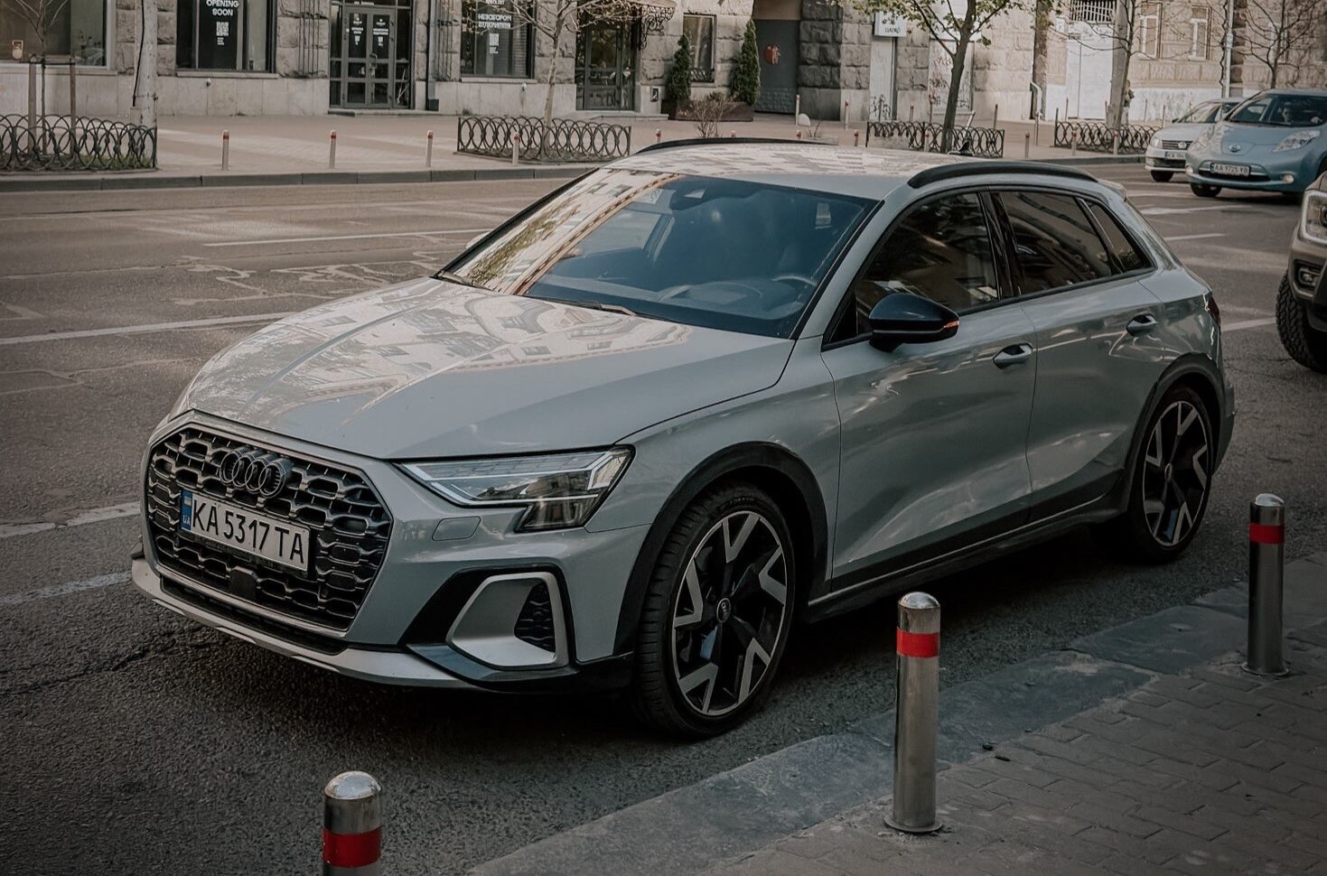 Фото до матеріалу: У Києві зафіксували рідкісний Audi A3 allstreet з витратою пального 5 літрів на 100 км