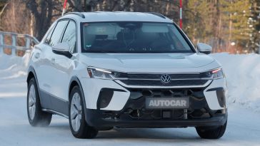Фото до матеріалу: Volkswagen Golf та T-Roc отримали нову гібридну версію eHybrid