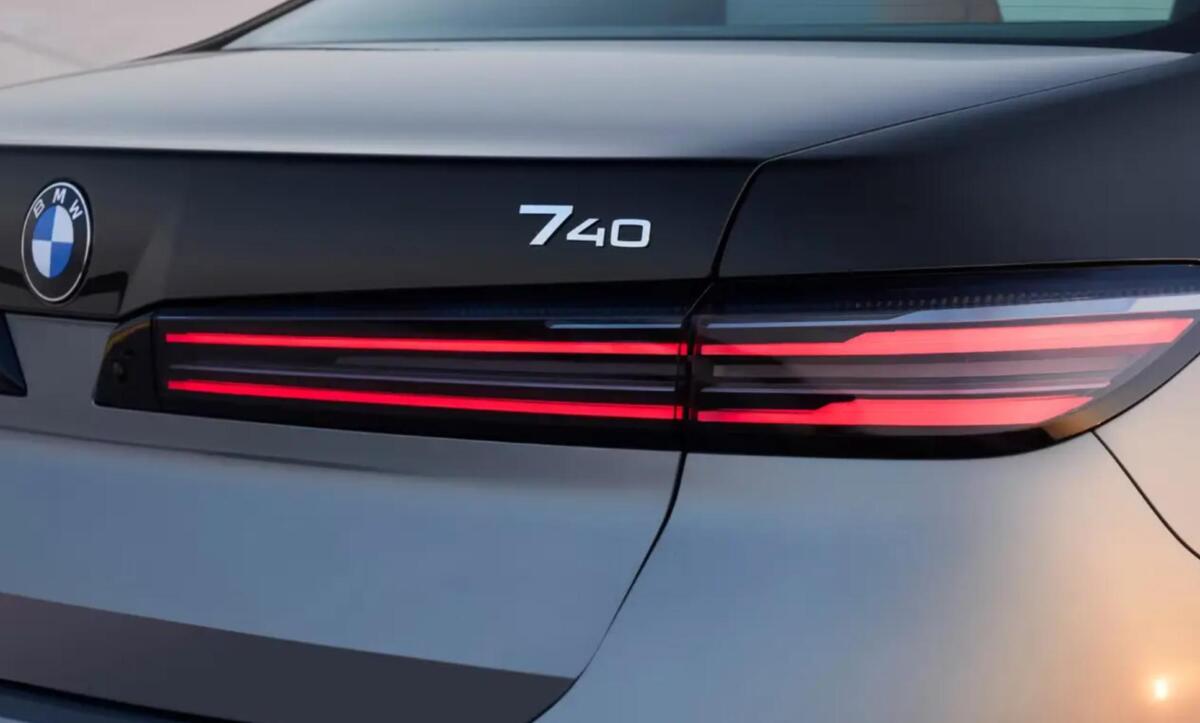 Фото до матеріалу: BMW 7 Series 2027 отримав новий колір за $16 000 – Авто