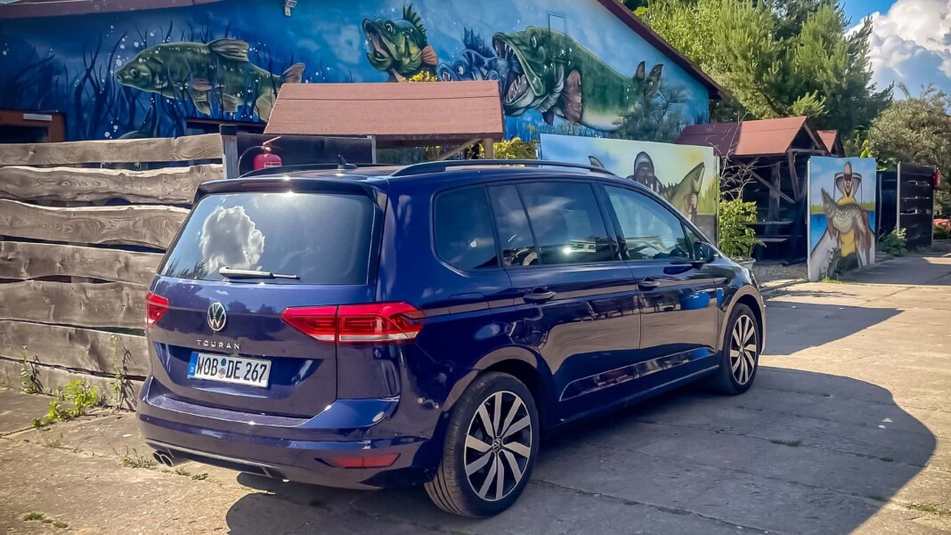 Фото до матеріалу: Volkswagen Touran: останній автомобіль зійшов із конвеєра у Вольфсбурзі