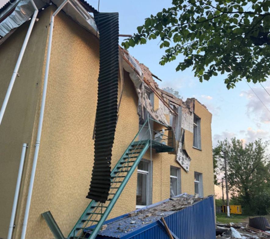 Фото до матеріалу: Фастівський район: пожежі та пошкодження житла після нічної атаки БпЛА