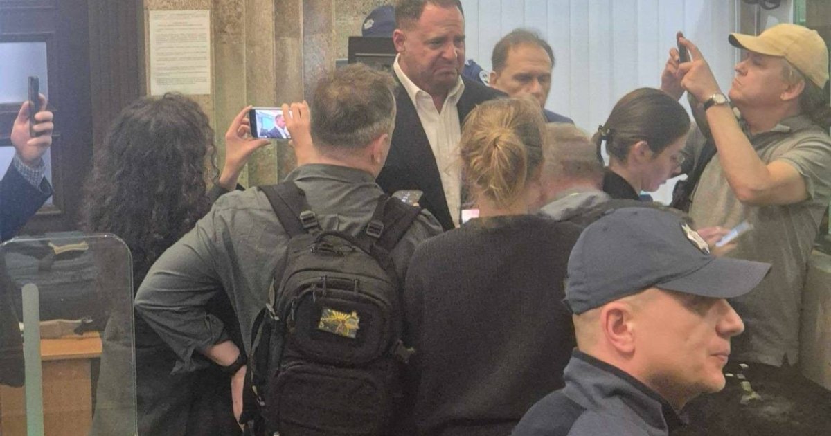 Фото до матеріалу: Єврокомісія підтримала підозру Андрію Єрмаку: що каже він сам