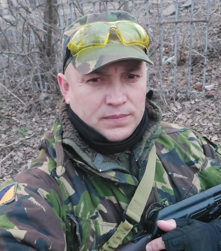 Фото до матеріалу: Володимир Резніченко: від екстреної медицини до зброї — черкащанин рятує Україну