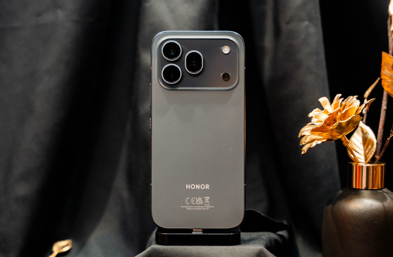 Фото до матеріалу: Honor 600 Pro проти Magic 8 Pro: що краще обрати в Україні