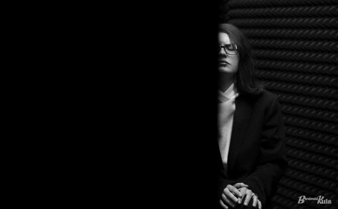 Фото до матеріалу: Співачка Вероніка Осінцева творить через біль: історія виживання та надії