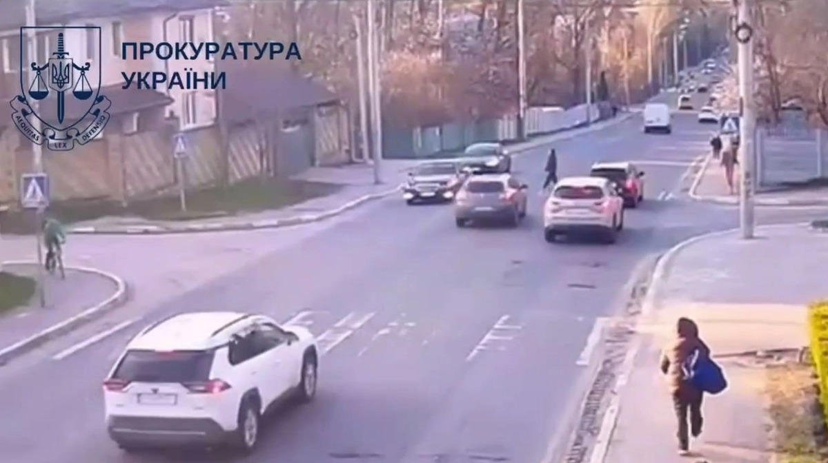 Фото до матеріалу: Трагедія в Ірпені: 13-річна дівчина перебуває у комі після ДТП
