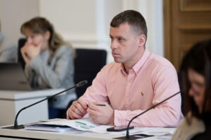 Фото до матеріалу: Чи збудують дорогу між Рясним та Левандівкою: Садовий назвав головну перешкоду
