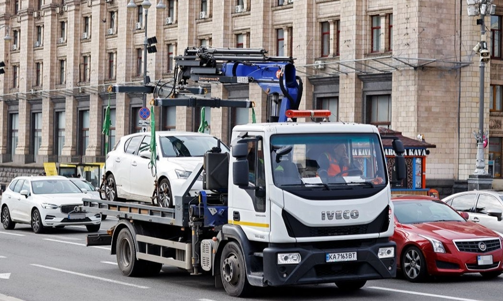 Фото до матеріалу: У Києві виявили порушення при оформленні евакуації автомобілів