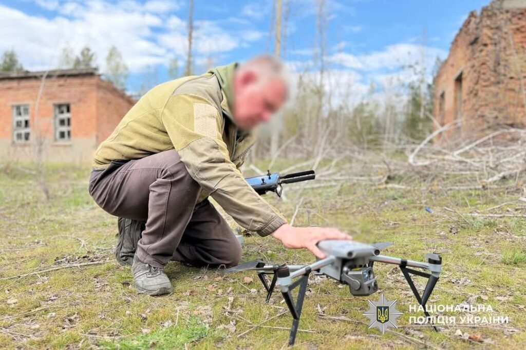 Фото до матеріалу: Небо під контролем: на Золотоніщині поліцейські опановують дрони разом із ветеранами