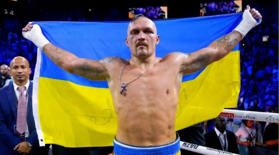 Фото до матеріалу: Олександр Усик втратив перше місце у світовому рейтингу The Ring