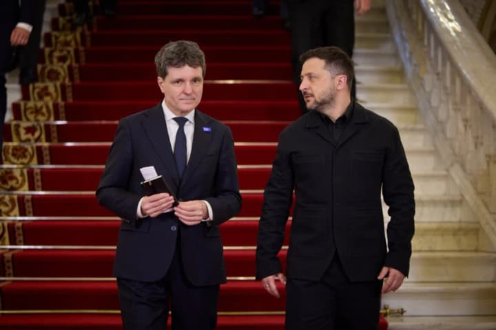 Фото до матеріалу: Зеленський зустрівся з Нікушором Даном - запропонував Румунії Drone Deal та обговорив вступ до ЄС