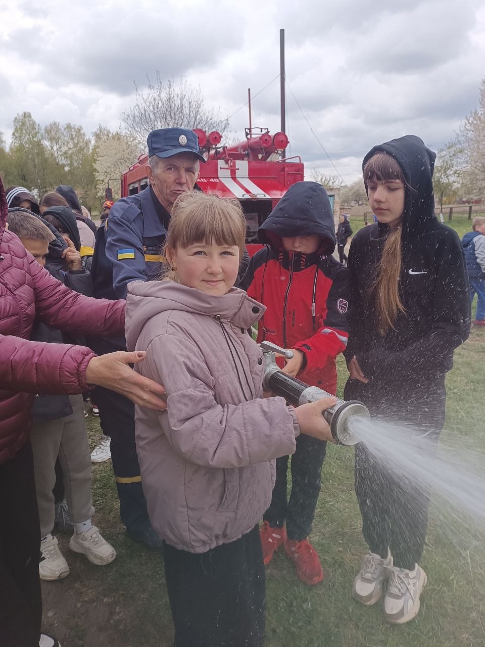 Фото до матеріалу: У Бубнівському ліцеї на Локачинщині провели День цивільного захисту: школярів навчили безпеки