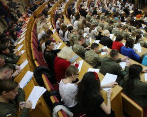 Фото до матеріалу: 40 способів привітатися українською: добірка від експертів