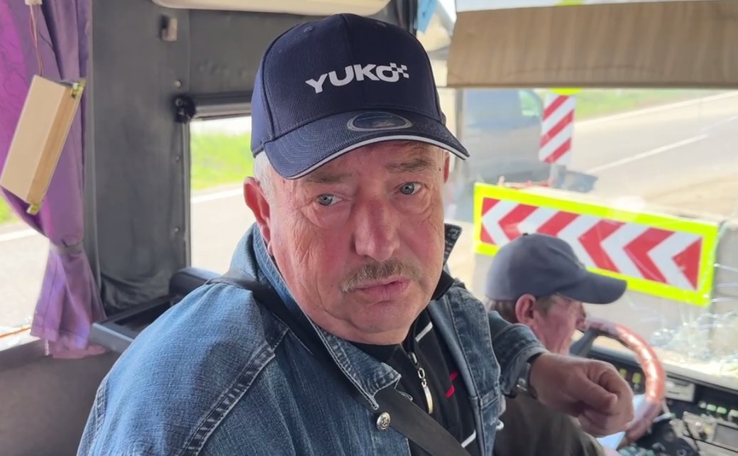 Фото до матеріалу: На Дніпропетровщині ворог влучив у автобус з дітьми: шестеро поранених