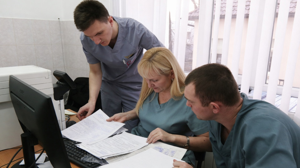 Фото до матеріалу: Суди визнали правомерність заочного скасування інвалідності за запитами ДБР та СБУ