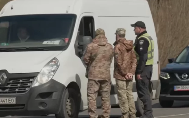 Фото до матеріалу: Хто насправді влаштовує затори: поліція лише виконавець наказів