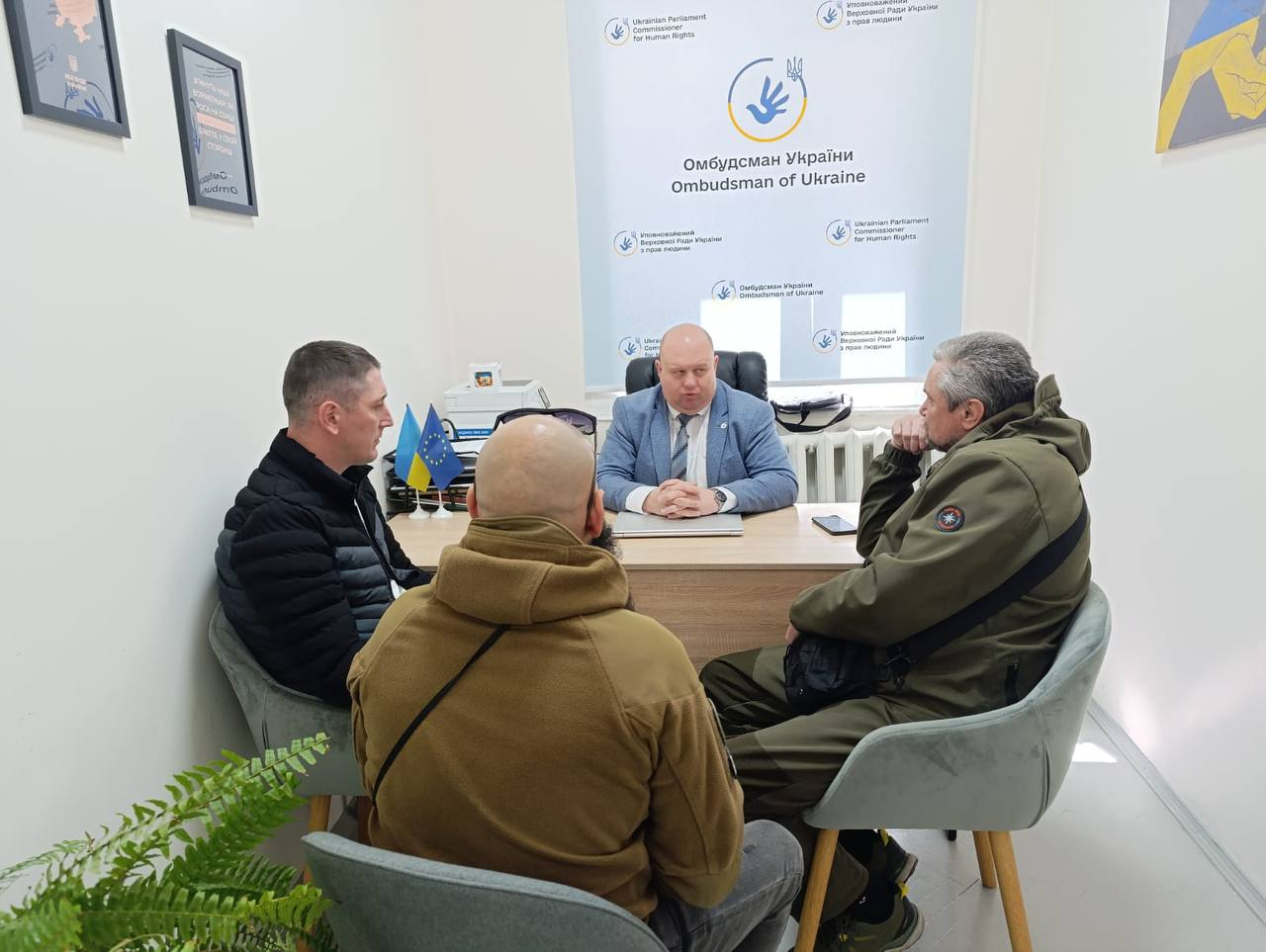 Фото до матеріалу: Назвала ветерана «сепаратистом»: у Снятині вимагають розслідування щодо посадовиці міської ради, омбудсмен перевіряє інцидент