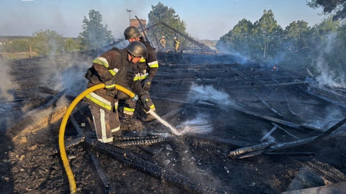 Фото до матеріалу: Ворожі снаряди влучили у дитячий садок у Фастівському районі