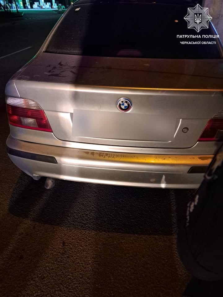 Фото до матеріалу: Нічний патруль у Черкасах: BMW зупинили за підозрою на наркотики