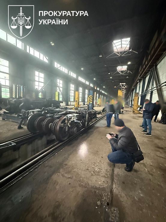 Фото до матеріалу: 64 млн грн збитків: викрито схему постачання неякісних вагонів для Укрзалізниці