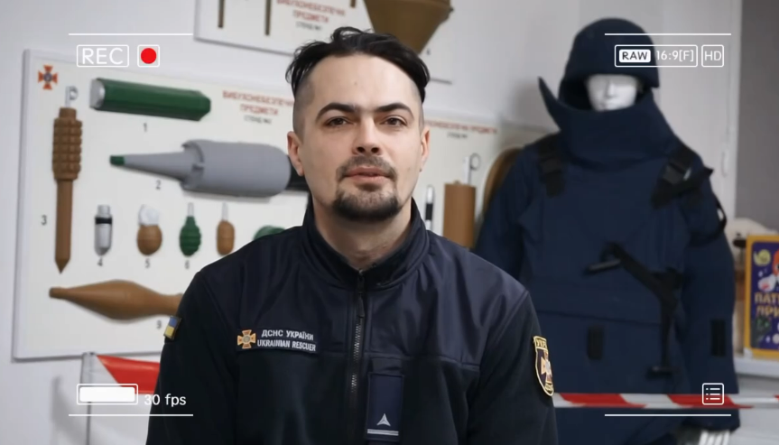 Фото до матеріалу: Від мрії про кав'ярню до небезпечної роботи: історія сапера Віктора Матвієва