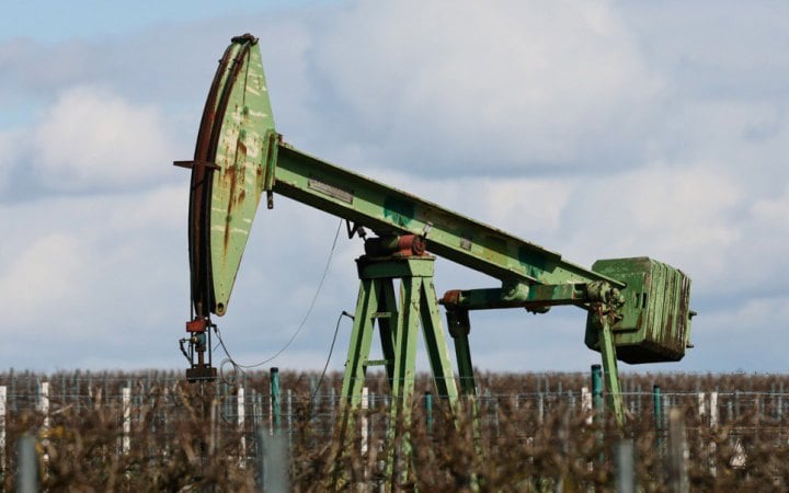 Фото до матеріалу: Ціни на нафту впали нижче $100: що це означає для України