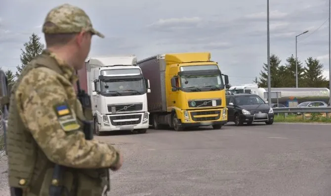 Фото до матеріалу: Автоекспорт агропродукції в Україні: статистика за квітень, лідери — олія та цукор