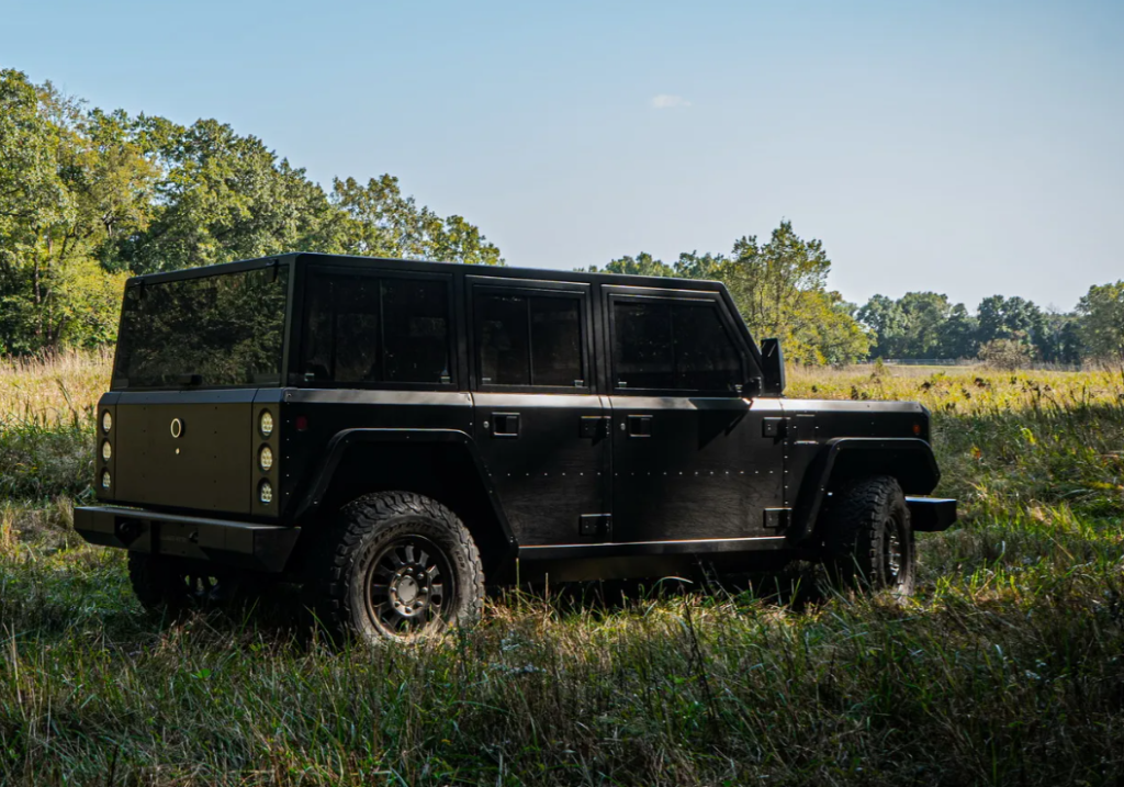 Фото до матеріалу: Стартап не “злетів”: Мічиган вимагає від Bollinger Motors мільйон доларів інвестицій