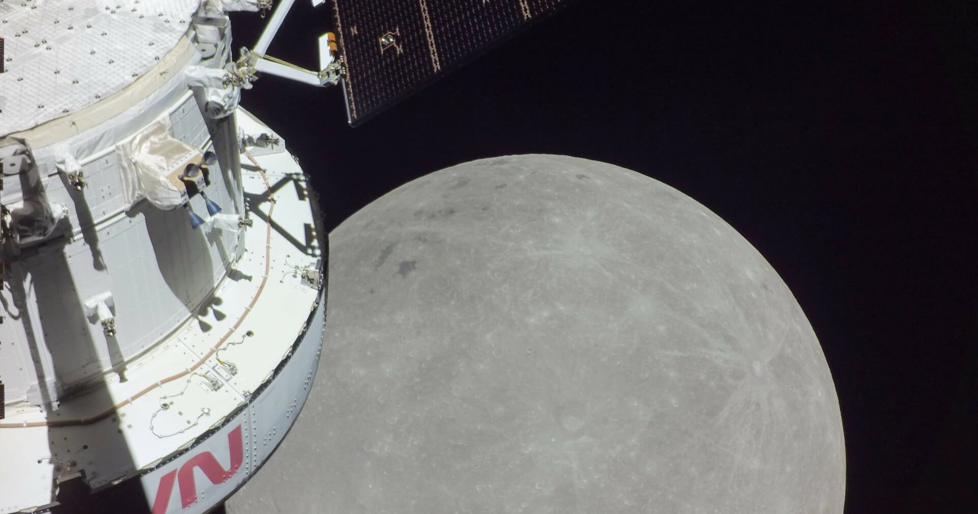Фото до матеріалу: NASA досліджує горіння на Місяці: як низька гравітація впливає на вогонь у майбутніх місіях