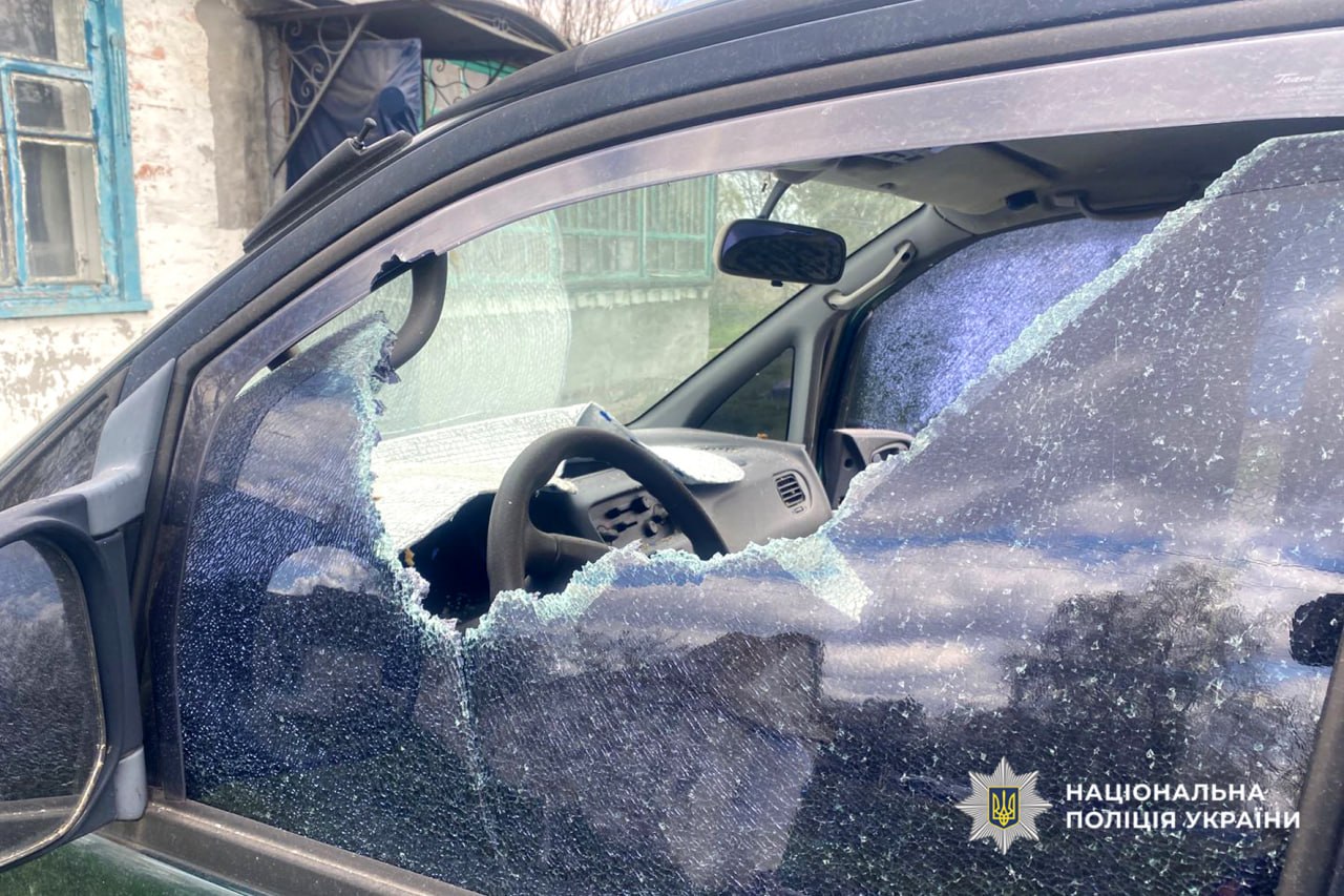 Фото до матеріалу: Наслідки атаки БПЛА зафіксували на Золотоніщині: пошкоджено дитячий садок та приватні будинки