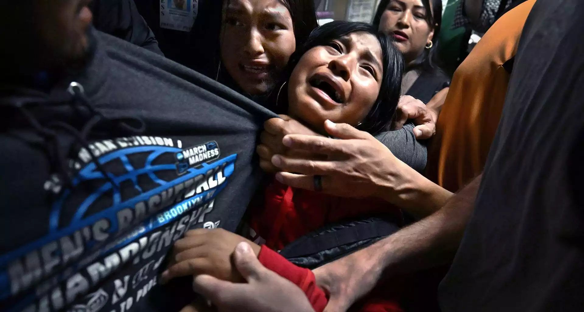 Фото до матеріалу: Фото затримання агентами ICE мігранта з Еквадору перемогло на World Press Photo 2026