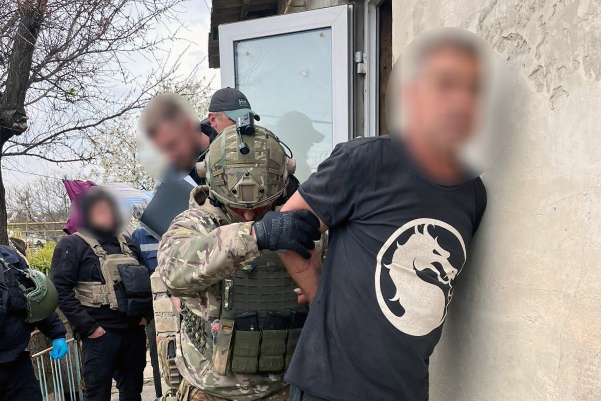 Фото до матеріалу: Житель Білозерської громади ходив з гранатою та підпалив авто військових: йому оголошено підозру
