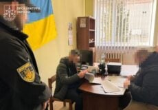 Фото до матеріалу: На Хмельниччині суд розглянув справу про прострочений паспорт рф та право на проживання в Україні