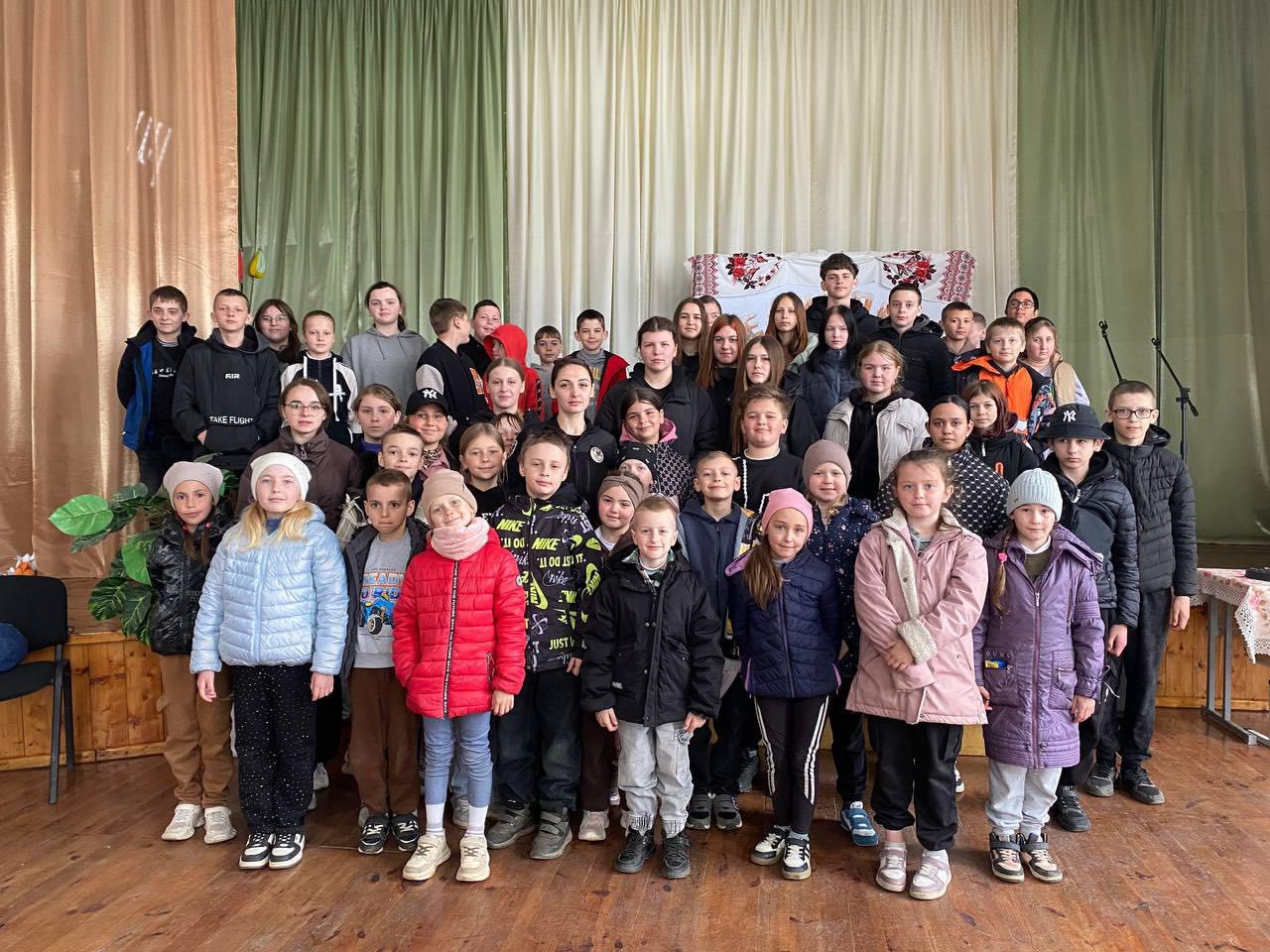 Фото до матеріалу: Поліція Жмеринки провела бесіду про відповідальність та булінг у Луко-Барській гімназії
