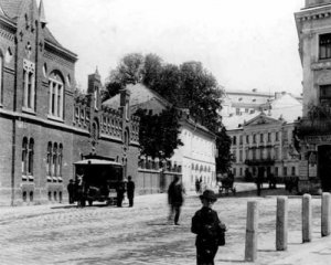 Фото до матеріалу: Відкрили перший кінний трамвай