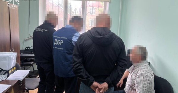 Фото до матеріалу: Двох поліцейських підозрюють у приховуванні доказів смертельної ДТП на Хмельниччині