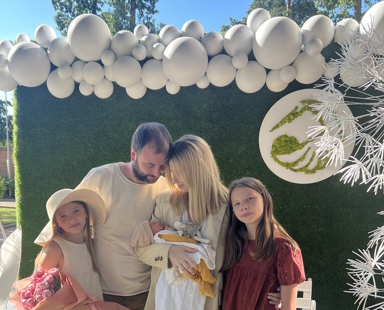 Фото до матеріалу: У Києві врятували життя вагітній з рідкісною патологією: мама та дитина живі, матку зберегли