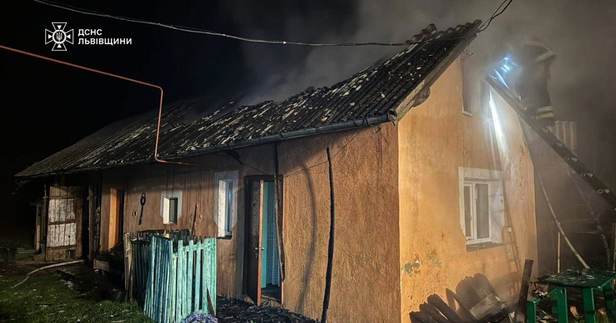 Фото до матеріалу: У селі Вербівка Самбірщини згоріла літня кухня: постраждалих немає