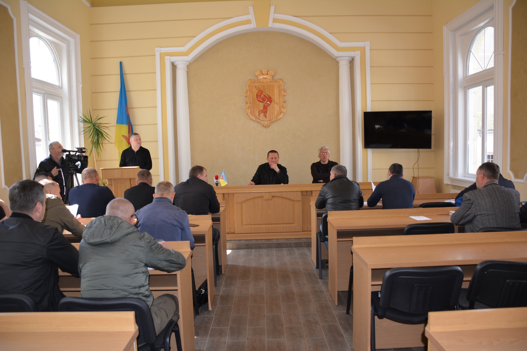 Фото до матеріалу: Виконком Надвірної ухвалив рішення щодо тарифів на автобуси та архітектурного контролю