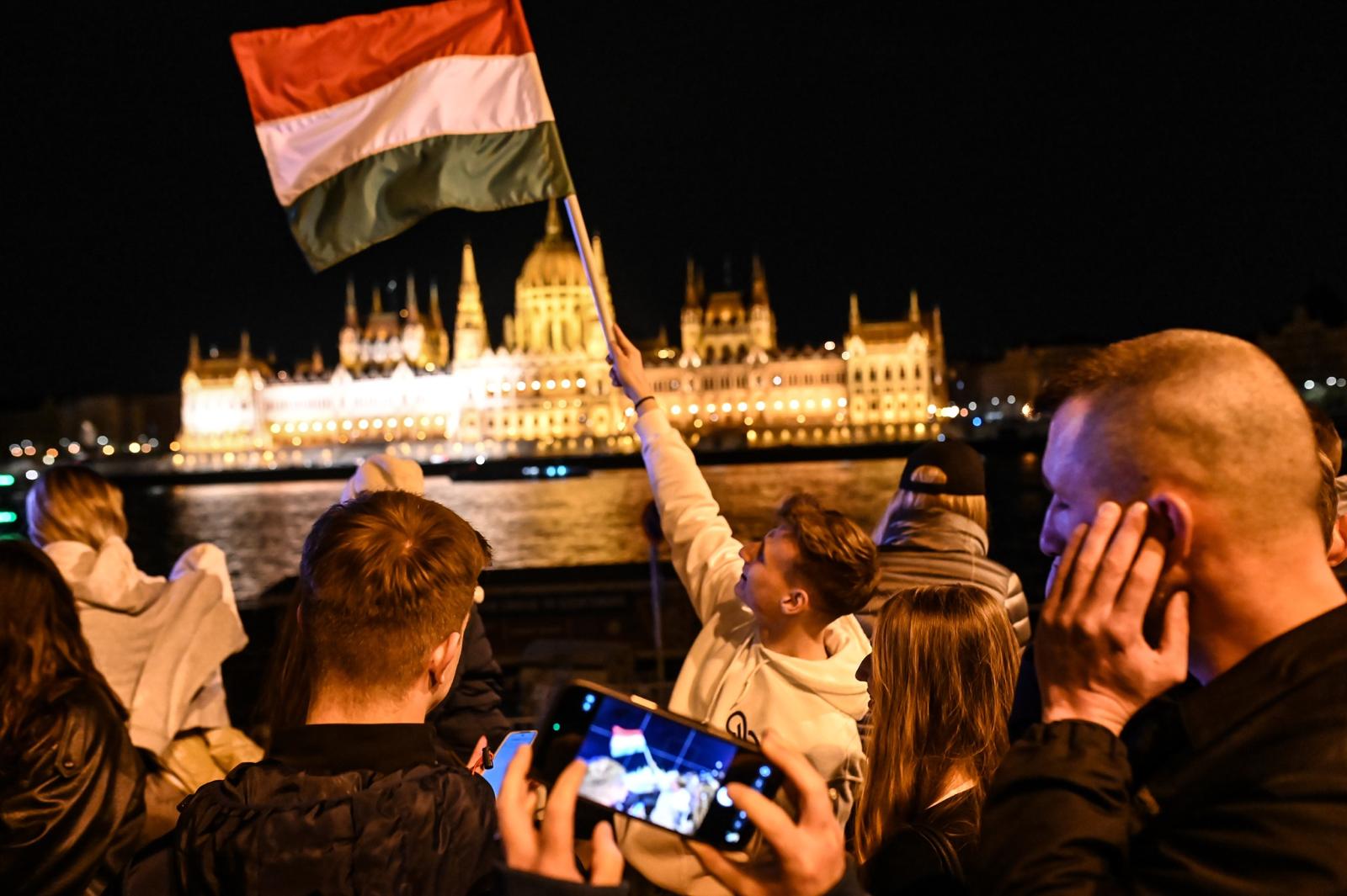 Фото до матеріалу: Угорщина після виборів: молодь змінила владу, але залишаються серйозні виклики