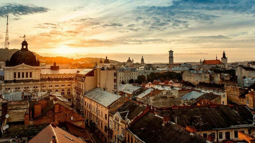 Фото до матеріалу: Куди піти у Львові до Дня матері: афіша концертів, вистав та майстер-класів