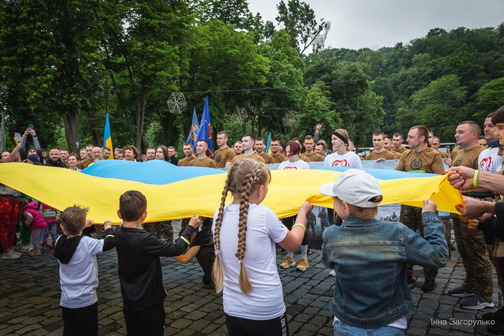 Фото до матеріалу: Стартувала реєстрація на 33-й благодійний «Пробіг під каштанами»