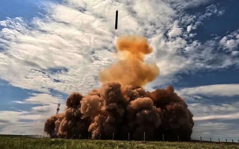 Фото до матеріалу: Росія випробувала ракету «Сармат»: Путін заявив про заміну радянських систем