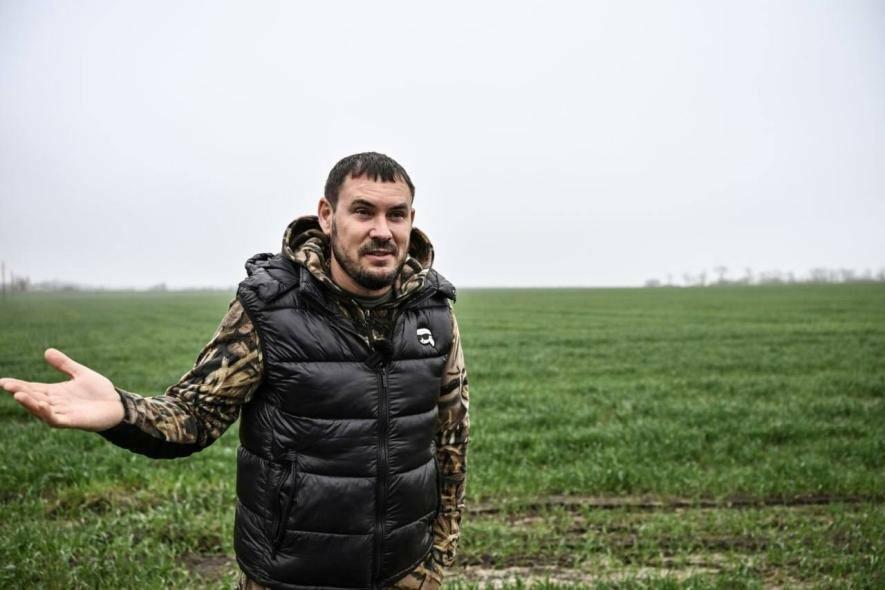 Фото до матеріалу: “Відновлюю батьківську хату і сльози на очах”: про що розповідають мешканці прифронтової Комишувахи, - ФОТО