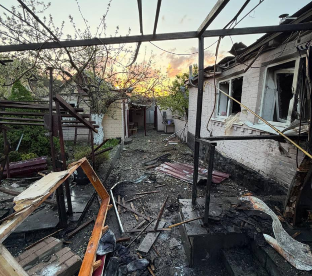 Фото до матеріалу: Фастівський район: пожежі та пошкодження житла після нічної атаки БпЛА