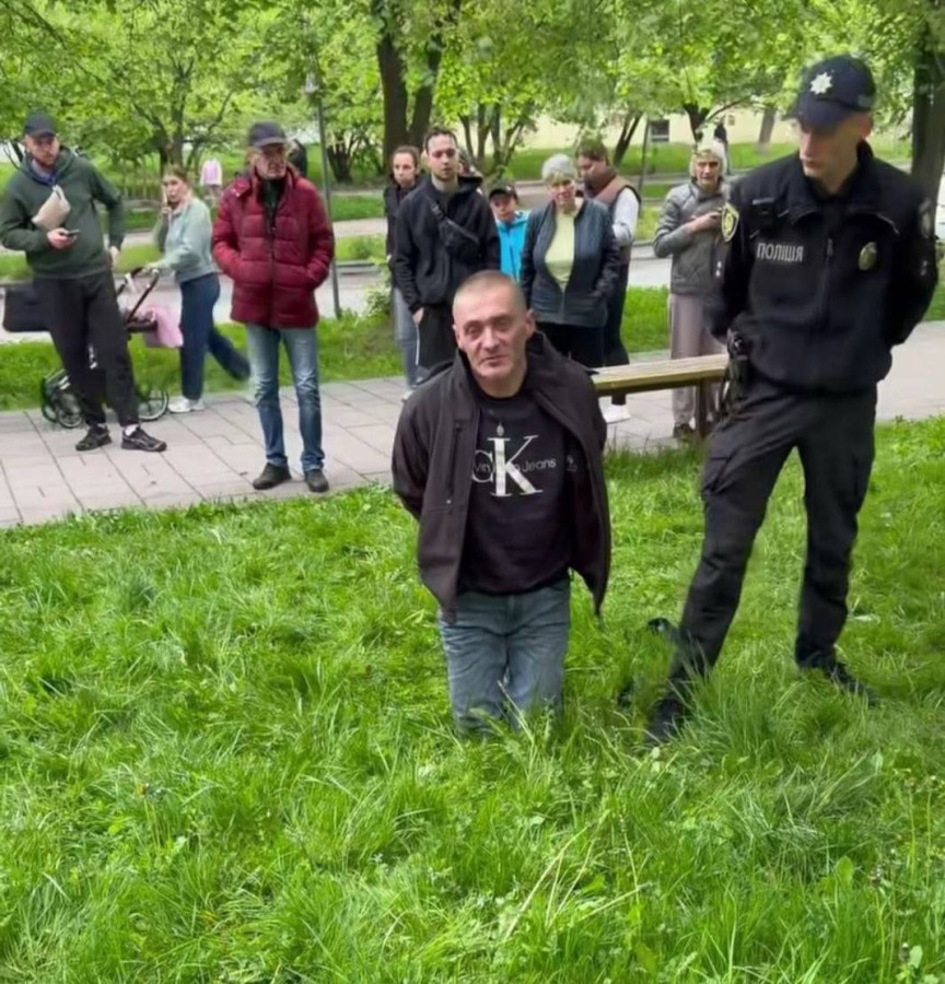 Фото до матеріалу: У Львові чоловік взяв 13-річну дівчинку в заручниці, тікаючи від ТЦК