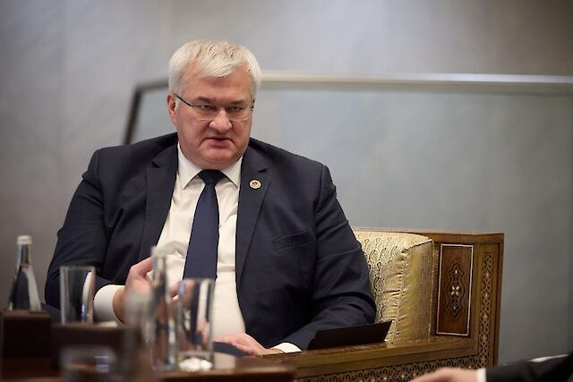 Фото до матеріалу: Сибіга назвав умови зустрічі Зеленського та Путіна: окрім Москви та Мінська
