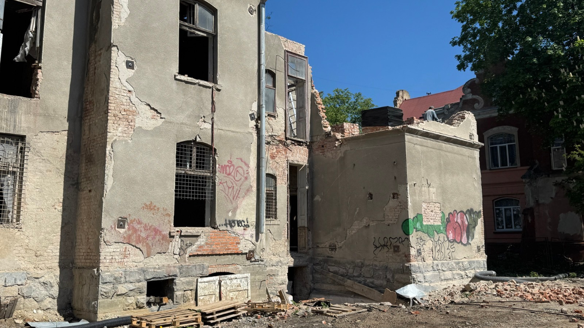 Фото до матеріалу: У Франківську почали реставрацію історичної будівлі на Тарнавського, 12