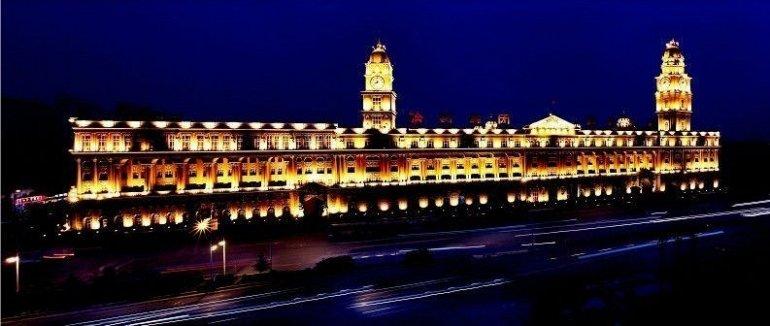 Фото до матеріалу: Палац замість ліків: скандал навколо офісу китайської фармацевтичної компанії